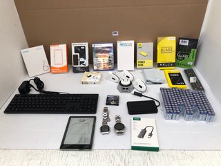 QTY OF ASSORTED TECH ITEMS TO INCLUDE SAFE SPEED POWER BANK: LOCATION - B15