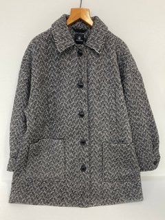 VOLCOM BEEGY COAT IN HEATHER GREY - UK SIZE XS - RRP £130.00: LOCATION - FRONT BOOTH