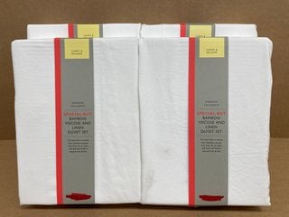 4X JOHN LEWIS & PARTNERS KINGSIZE BAMBOO VISCOSE AND LINEN DUVET SET IN WHITE - COMBINED RRP £440: LOCATION - B1