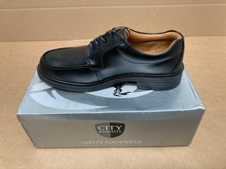 CITY KNIGHT BLACK LEATHER SHOES UK SIZE 7: LOCATION - B0