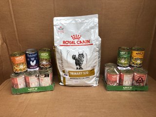 QTY OF ASSORTED PET FOOD ITEMS TO INCLUDE PACK OF ROYAL CANIN 3.5KG URINARY CAT BISCUITS - BBE 12/9/25: LOCATION - C3