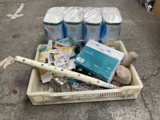 QTY OF ASSORTED ITEMS TO INCLUDE 4 X PACKS OF REGINA KITCHEN ROLLS: LOCATION - C3