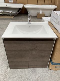 (COLLECTION ONLY) WALL HUNG 2 DOOR SINK UNIT IN DARK ELM WITH A 610 X 470MM 1TH CERAMIC BASIN COMPLETE WITH MONO BASIN MIXER TAP & CHROME SPRUNG WASTE - RRP £735: LOCATION - D2