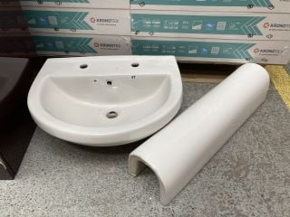 (COLLECTION ONLY) 550MM WIDE 2TH CERAMIC BASIN WITH FULL PEDESTAL - RRP £245: LOCATION - C1