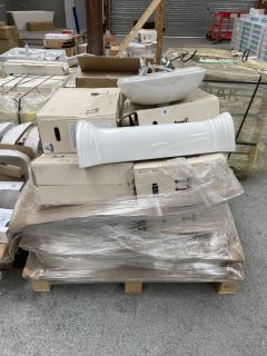 (COLLECTION ONLY) PALLET OF ASSORTED CERAMICS TO INCLUDE CLOSET BASIN, FULL CERAMIC PEDESTAL & PAIR OF PILLAR TAPS IN CHROME: LOCATION - D2