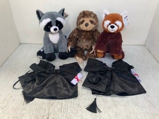 3 X BUILD - A - BEAR BONUS CLUB PLUSH TOYS TO INCLUDE RED PANDA 2+ TO INCLUDE 2 X BEAR'S GRADUATION ROBE IN BLACK: LOCATION - E 3