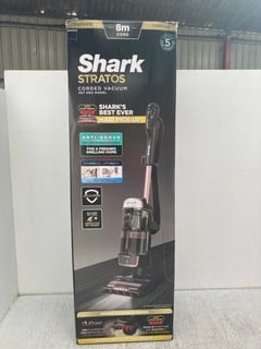 SHARK STRATOS CORDED VACUUM PET PRO MODEL VACUUM CLEANER - RRP £199: LOCATION - E8