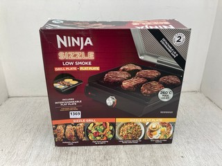 NINJA SIZZLE LOW SMOKE GRIDDLE - RRP £130: LOCATION - E8