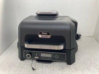 NINJA WOODFIRE ELECTRIC BBQ - RRP £200: LOCATION - E8