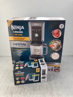 NINJA CREAMI DELUXE DESSERT MAKER - RRP £149 TO INCLUDE NINJA CREAMI DELUXE 24OZ TUBS WITH LIDS: LOCATION - E9