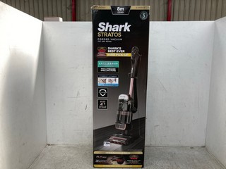 SHARK STRATOS CORDED VACUUM PET PRO MODEL VACUUM CLEANER - RRP £199: LOCATION - E10