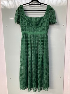 SELF-PORTRAIT GREEN PETAL LACE MIDI DRESS - SIZE UK12 - RRP £380: LOCATION - BOOTH