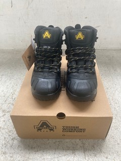 AMBLERS FS32 SAFETY BOOTS IN BLACK - UK SIZE 9: LOCATION - WH5