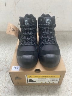 AMBLERS AS257 SAFETY BOOTS IN BLACK - UK SIZE 7: LOCATION - WH5