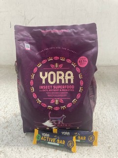 YORA 3.75KG BAG OF INSECT SUPERFOOD FOR CATS -BBE 05/25 TO INCLUDE 2 X YORA SUPERFOOD INSECT PROTEIN BARS FOR DOGS - BBE 03/25: LOCATION - WH6