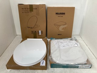 4 X ASSORTED TOILET SEATS TO INCLUDE IDEAL STANDARD WHITE TOILET SEAT: LOCATION - H 8