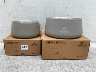 2 X DOG VEGA BOWLS IN VARIOUS SIZES: LOCATION - G 1