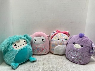 4 X ASSORTED SQUISHMALLOWS TO INCLUDE FUZZ A MALLOWS DELZI TEDDY: LOCATION - G8