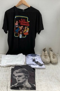 7 X ASSORTED MENS CLOTHING ITEMS IN VARIOUS SIZES TO INCLUDE STEVEN RHODES T-SHIRT IN BLACK - UK SIZE: LARGE: LOCATION - F 17