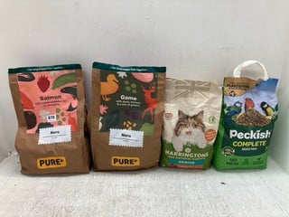 4 X PET FOOD ITEMS TO INCLUDE HARRINGTONS THE NATURAL CHOICE FOR SENIOR CATS - BBE: 26/09/2024: LOCATION - F 14