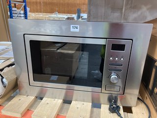 ELECTRIQ BUILT IN MICROWAVE OVEN WITH GRILL IN STAINLESS STEEL MODEL : EIQMOGB120: LOCATION - BR8