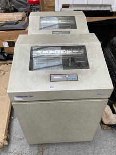 2 X ASSORTED ITEMS TO INCLUDE HEWLETT PACKARD LINEJET 500Q CABINET LINE PRINTER: LOCATION - A2