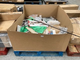 PALLET OF ASSORTED ITEMS TO INCLUDE ORTHOPAEDIC KNEE BRACE: LOCATION - A4 (KERBSIDE PALLET DELIVERY)