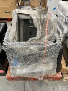 PALLET OF ASSORTED INCOMPLETE BBQ COMPONENTS: LOCATION - B3 (KERBSIDE PALLET DELIVERY)