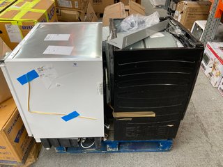 3 X ASSORTED APPLIANCES SPARES & REPAIRS: LOCATION - B3 (KERBSIDE PALLET DELIVERY)