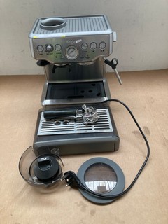 SAGE SILVER COFFEE MACHINE: LOCATION - AR4