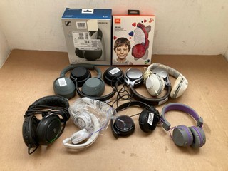 QTY OF ASSORTED ITEMS TO INCLUDE JBL JR300 KIDS SAFE SOUND HEADPHONES: LOCATION - AR6