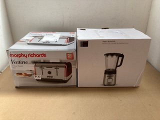 JOHN LEWIS & PARTNERS TABLE BLENDER WITH 1.75 LITRE GLASS BLENDING JUG TO ALSO INCLUDE MORPHY RICHARDS VENTURE 4 SLICE TOASTER IN RED: LOCATION - AR11