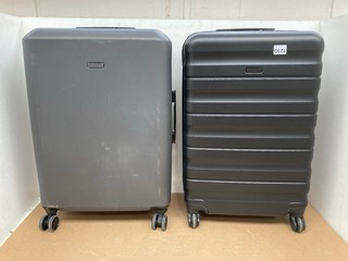 2 X ASSORTED MEDIUM HARD SHELL BLACK SUIT CASES IN BLACK AND GREY: LOCATION - A8T