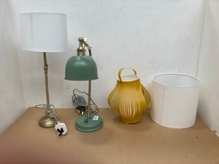 4 X ASSORTED JOHN LEWIS & PARTNERS LIGHTING TO INCLUDE ISABEL TABLE LAMP IN ANTIQUE BRASS FINISH: LOCATION - A7T