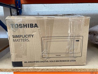 TOSHIBA DIGITAL SOLO MICROWAVE OVEN IN BLACK - MODEL NO. ML-EM23P: LOCATION - AR14