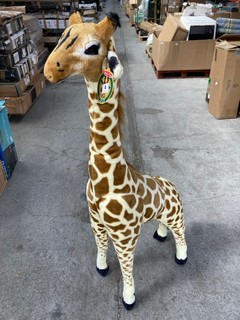 MELLISA & DOUG 140CM STUFFED GIRAFFE TOY RRP £129.99: LOCATION - A1