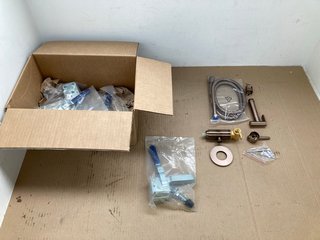 QTY OF ASSORTED TOOLS TO INCLUDE BATHROOM FAUCET SET IN BRASS: LOCATION - E5