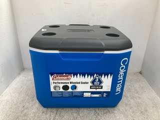 COLEMAN PERFORMANCE WHEELED COOLER 56L: LOCATION - E9