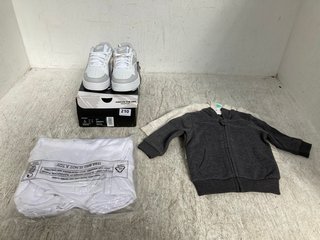 4 X ASSORTED CHILDRENS CLOTHING AND ACCESSORIES TO INCLUDE REEBOK ATR CHILL TRAINER IN WHITE SIZE UK 13.5: LOCATION - E12