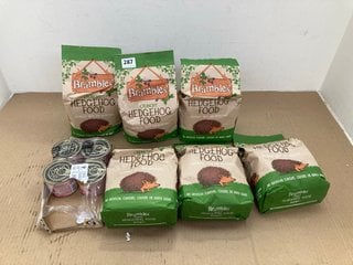 QTY OF ASSORTED PET FOOD TO INCLUDE BRAMBLES CRUNCHY HEDGEHOG FOOD 900G - BBE: 20.03.2025: LOCATION - E15