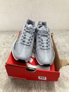 NIKE AIR MAX 95 ULTRA IN WOLF GREY SIZE UK10: LOCATION - E18