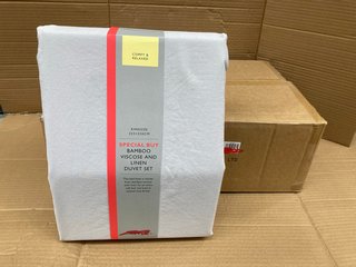 BOX OF JOHN LEWIS AND PARTNERS KING SIZE COMFY AND RELAXED BAMBOO VISCOSE AND LINEN DUVET SETS IN GREY RRP - £440: LOCATION - F12