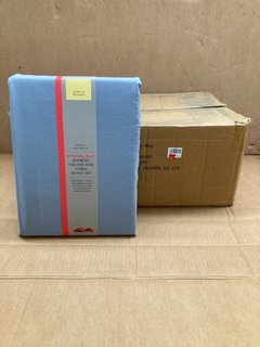 BOX OF JOHN LEWIS AND PARTNERS DOUBLE SIZE COMFY AND RELAXED BAMBOO VISCOSE AND LINEN DUVET SETS IN BLUE RRP - £500: LOCATION - F6