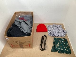 QTY OF ASSORTED CLOTHING TO INCLUDE BEECHFIELD KNITTED BEANIE HAT IN RED: LOCATION - G18