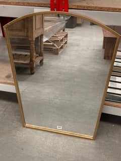 ART DECO STYLE ARCHED RECTANGULAR WALL MIRROR IN ANTIQUE BRASS FRAME: LOCATION - BR2