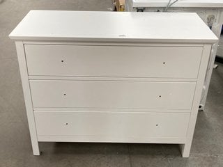 JOHN LEWIS & PARTNERS WILTON 3 DRAWER CHEST IN WHITE - RRP £259: LOCATION - B5