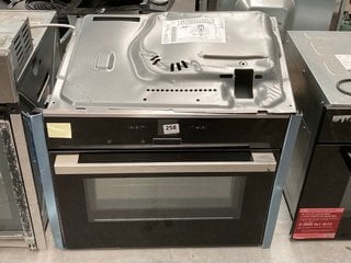 NEFF BUILT IN SINGLE ELECTRIC OVEN: MODEL C17MR02N0B - RRP £999: LOCATION - D7