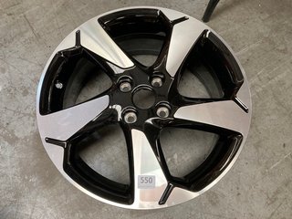 FORD FIESTA ALLOY WHEEL IN SILVER AND GLOSS BLACK FINISH. SIZE 7.0J X 17 ET42.5. FROM 07/2017 TO 12/2021 - RRP £196: LOCATION - B9