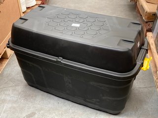 HEAVY DUTY STYLE LIDDED STORAGE TRUNK IN BLACK: LOCATION - A12