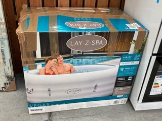 LAY-Z-SPA VEGAS PORTABLE HOT TUB SPA SET: LOCATION - C7